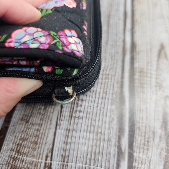Vera bradley quilted black floral zipper wallet fabric RFID - Picture 7 of 7